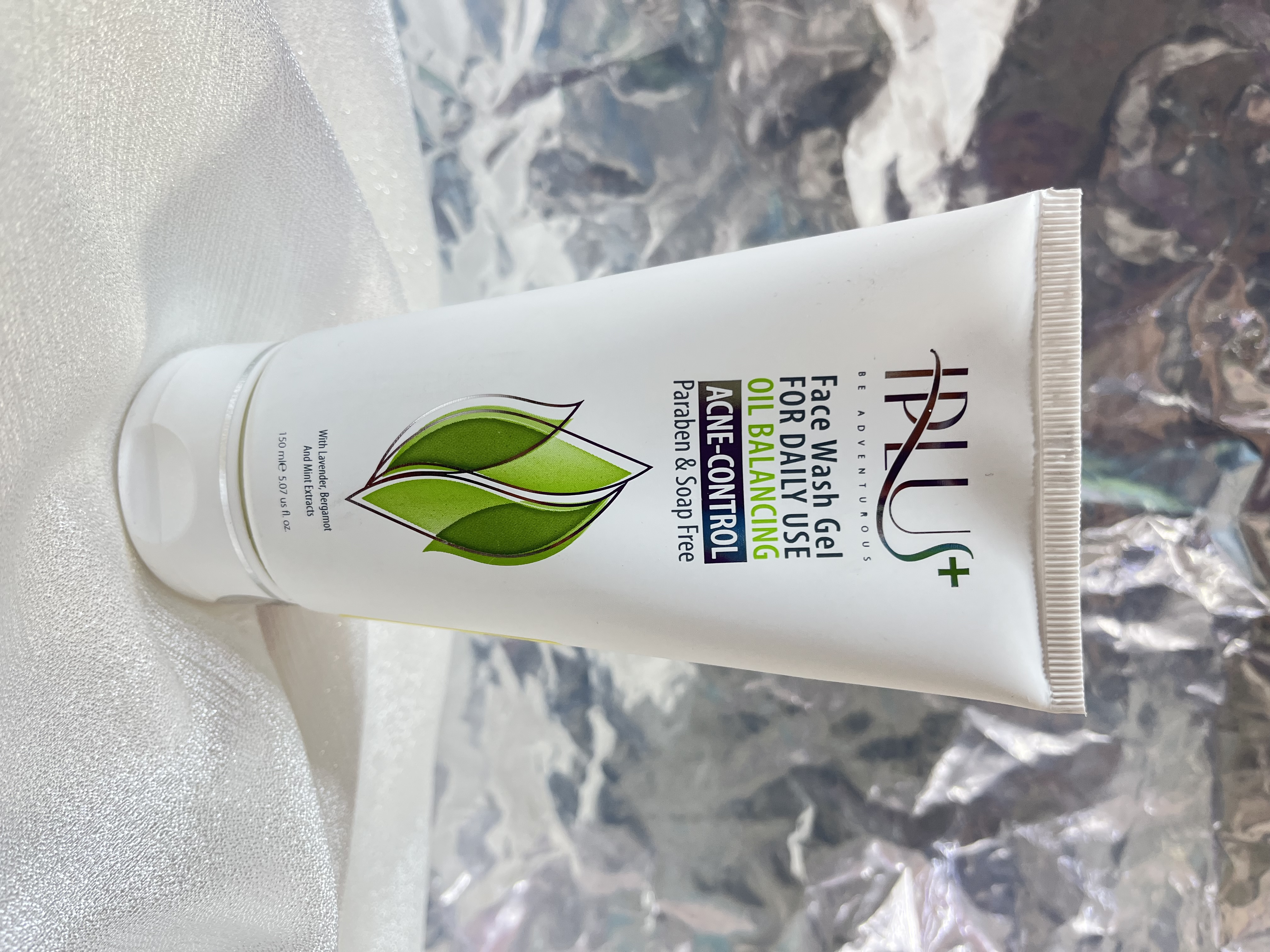 ژل شست و شو برند آی پلاس