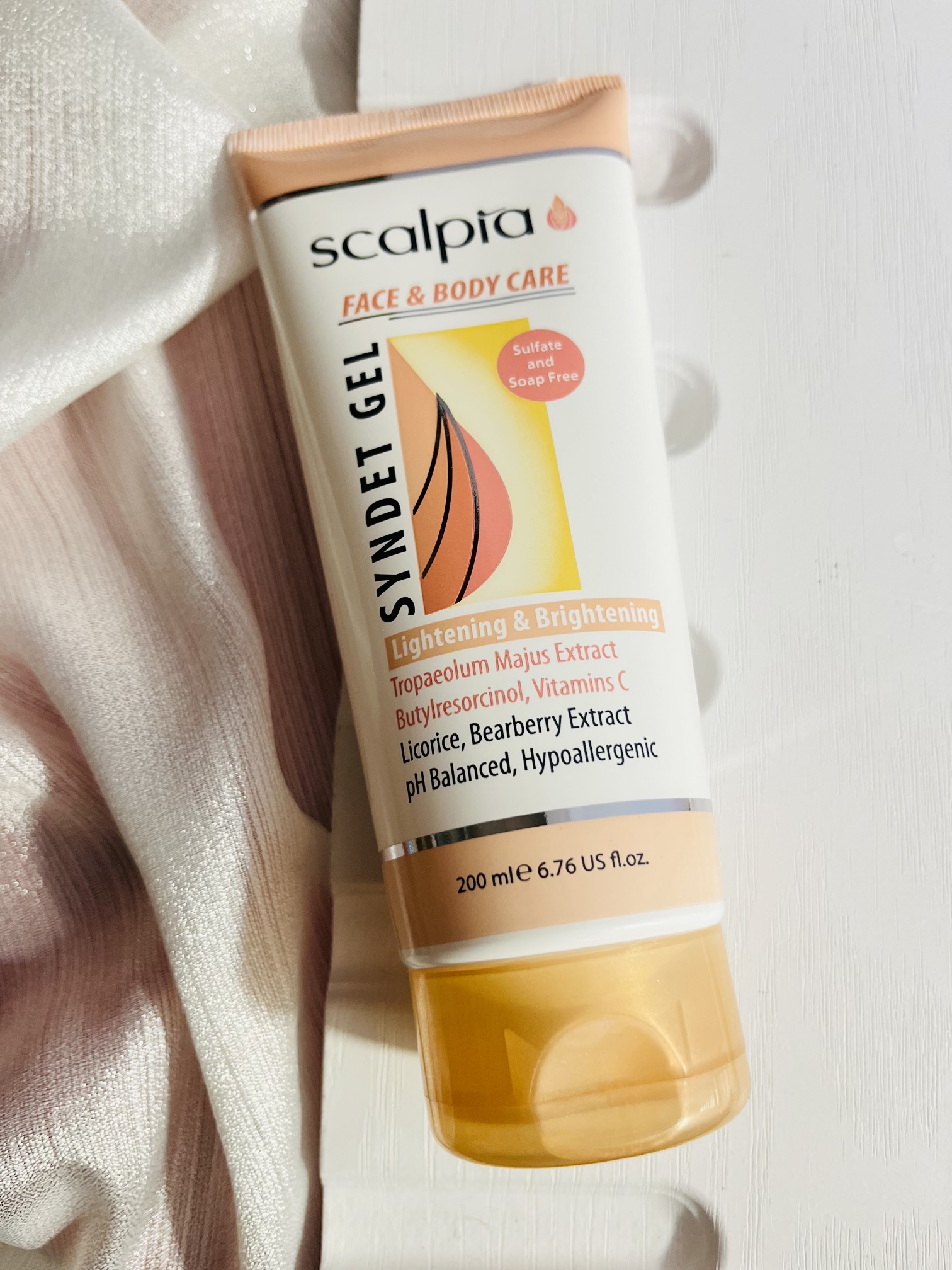 ژل شست وشو صورت و بدن اسکالپیا