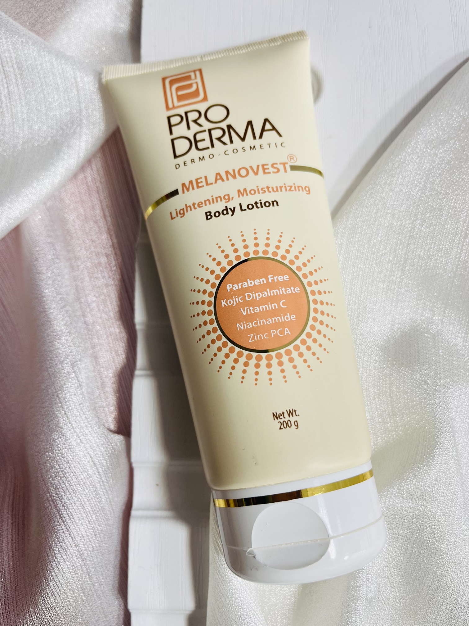 لوسیون روشن کننده و مرطوب کننده پرودرما