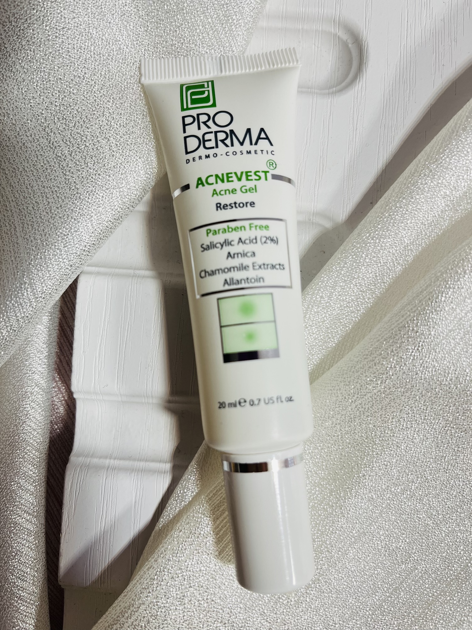 ژل کنترل کننده چربی پوست