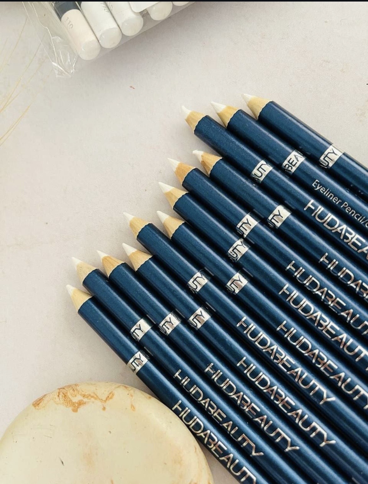 مداد چشم سفید هدا بیوتی